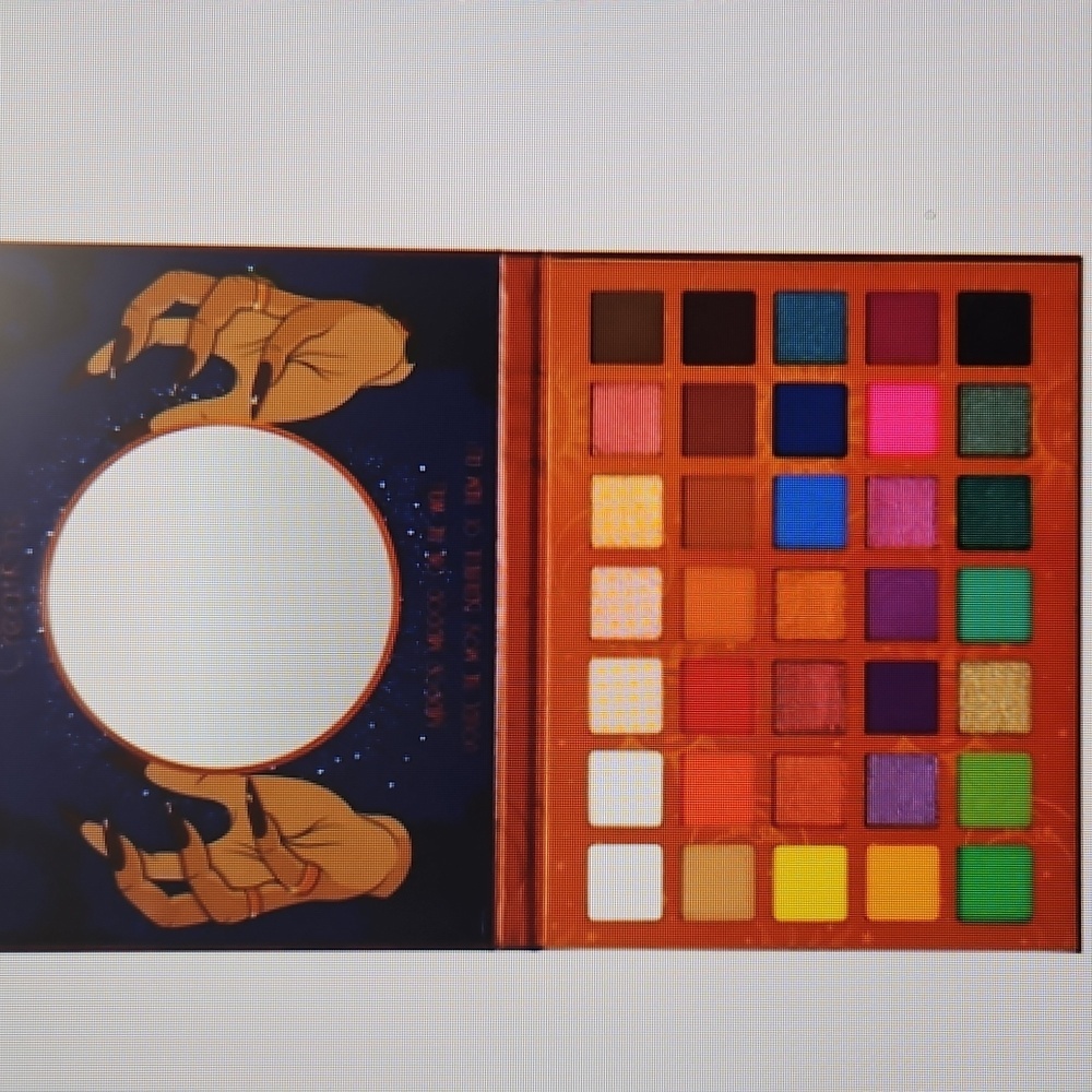 Beauty creations fortune teller eye shadow palette - Picture 2 of 12